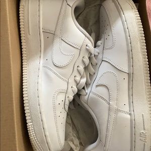 White Nike Air Force 1